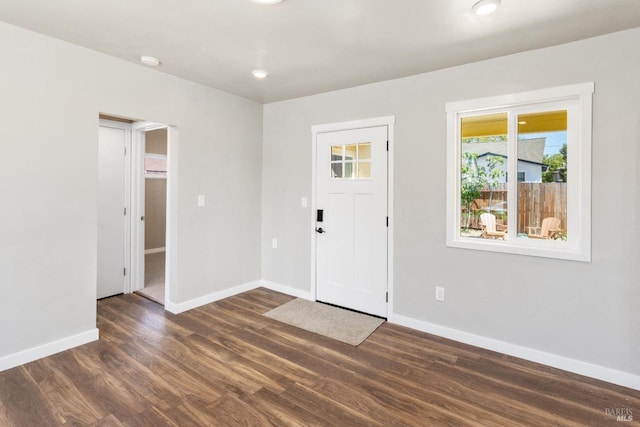 16 Adeline Way, Healdsburg, CA 95448 - entryway featuring dark wood-style flooring, baseboards, and recessed lighting