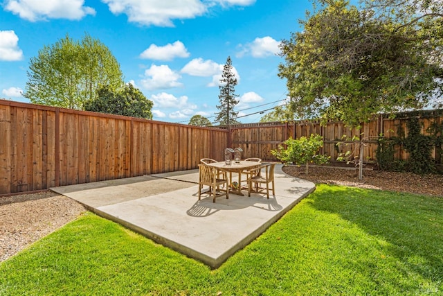 1595 Cinnamond St, Napa, CA 94559 - fenced backyard featuring a patio