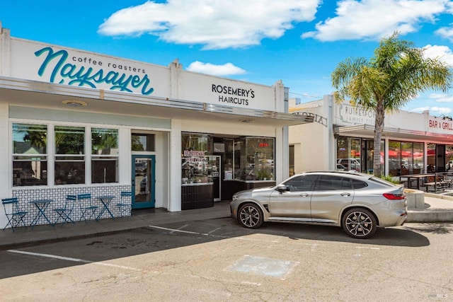 1595 Cinnamond St, Napa, CA 94559 - view of commercial property with uncovered parking