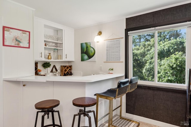 299 Via Barranca, Greenbrae, CA 94904 - bar with ornamental molding