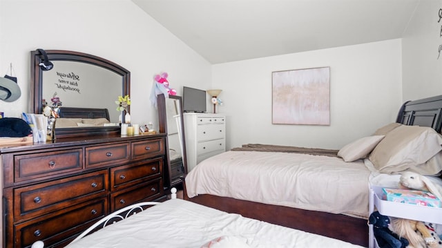 1864 Quail Meadows Cir, Vacaville, CA 95687 - bedroom with lofted ceiling