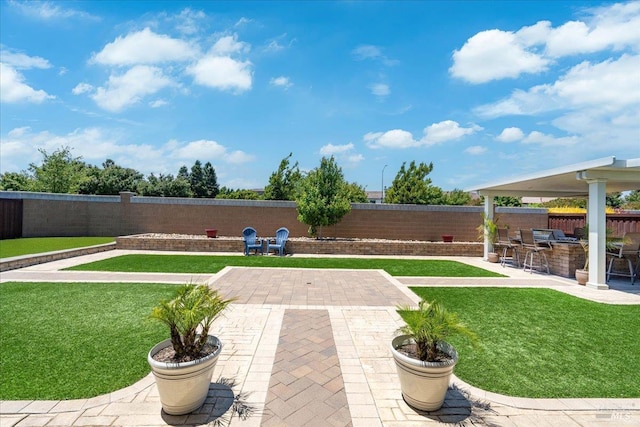 1012 Capitola Ct, Vacaville, CA 95687 - fenced backyard with a patio area