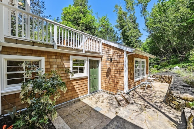 354 Forrest Ave, Fairfax, CA 94930 - view of exterior entry with a patio area