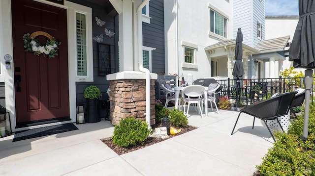 324 Pear Tree Ter Unit D, Napa, CA 94558 - property entrance with a porch and stucco siding