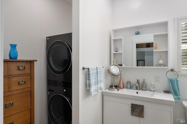 1036 Summit Ave, Napa, CA 94559 - washroom featuring estacked washer and dryer