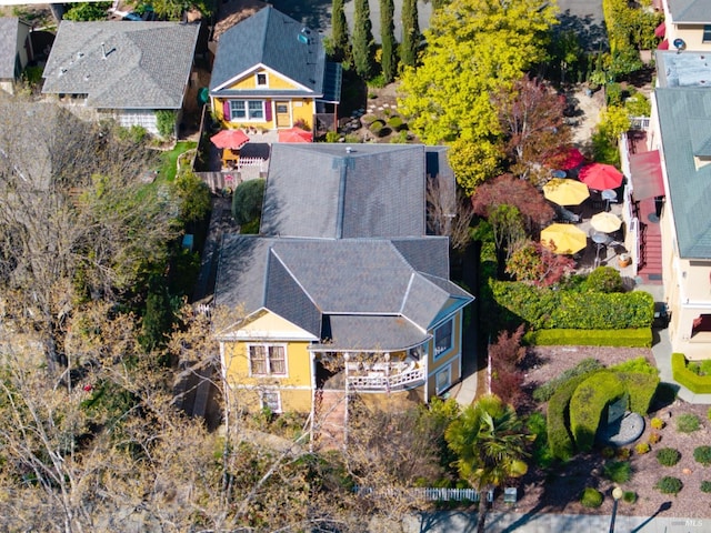 drone / aerial view featuring a residential view
