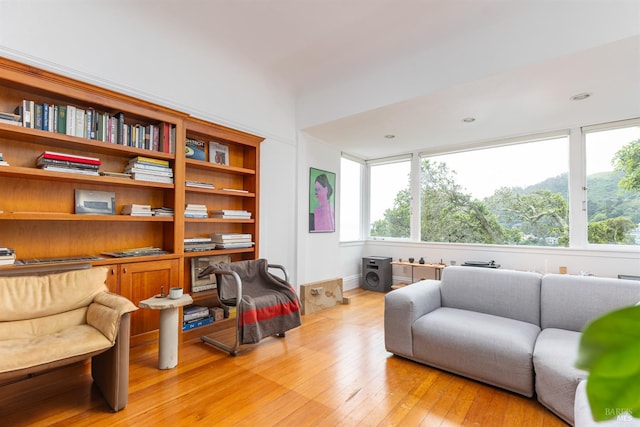 55 Sunshine Ave, Sausalito, CA 94965 - living area featuring light wood finished floors and baseboards