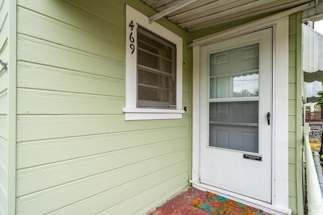 view of exterior entry