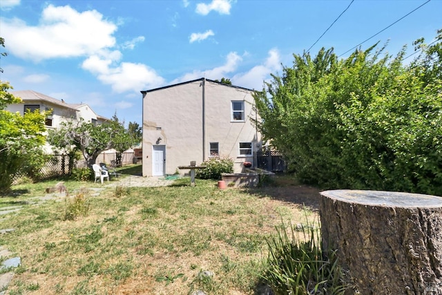 1467 Ohio St, Vallejo, CA 94590 - view of yard with fence