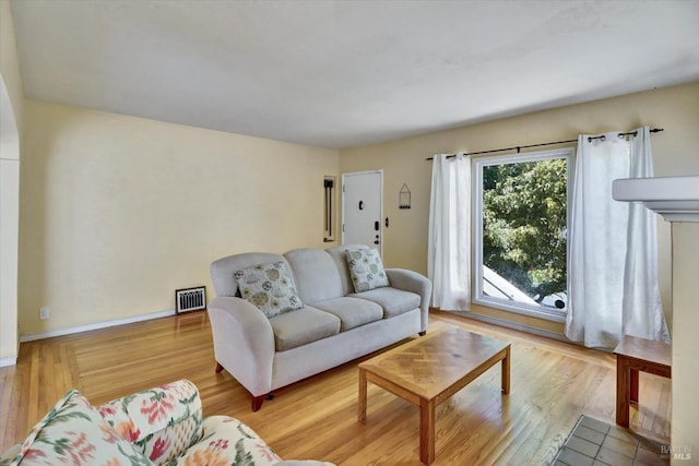 1467 Ohio St, Vallejo, CA 94590 - living room with light wood finished floors and baseboards