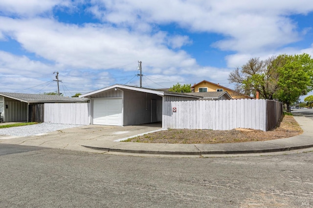 240 Rinaldo Dr, Vallejo, CA 94589 - view of front of home featuring fence and driveway