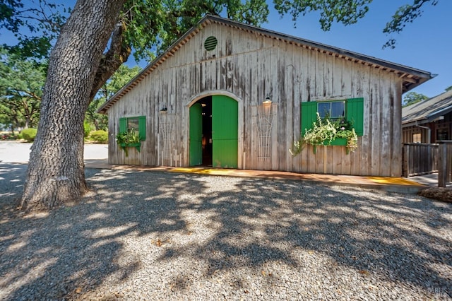 view of outbuilding featuring an outbuilding