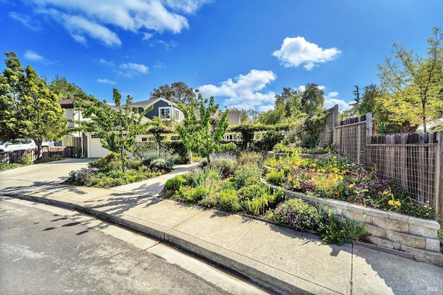 470 Camellia Ct, Benicia, CA 94510 - exterior space featuring driveway, a garage, and fence