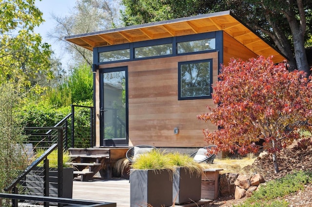 11 Cedar St, San Anselmo, CA 94960 - view of outdoor structure with an outbuilding