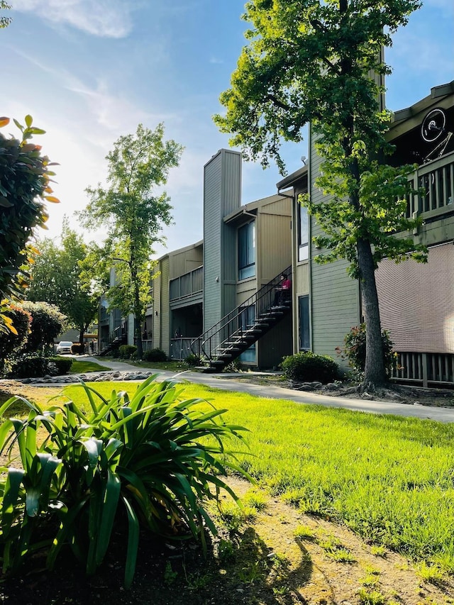 view of building exterior