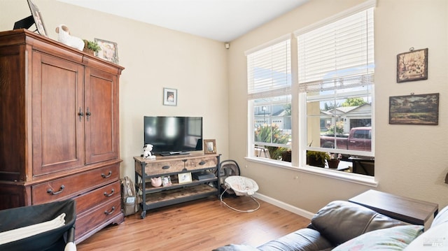 1220 Bello Dr, Dixon, CA 95620 - living room featuring light wood-type flooring and baseboards
