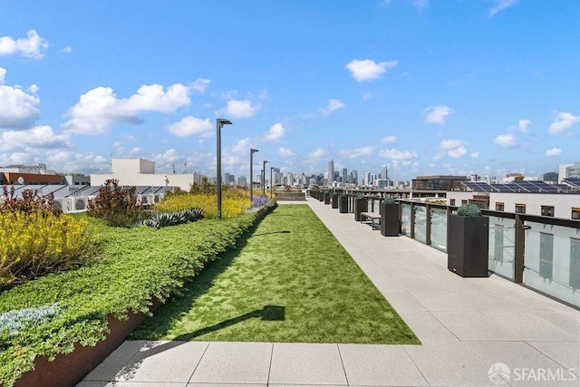 88 Arkansas St Unit 515, San Francisco, CA 94107 - view of property's community with a lawn and a skyline view