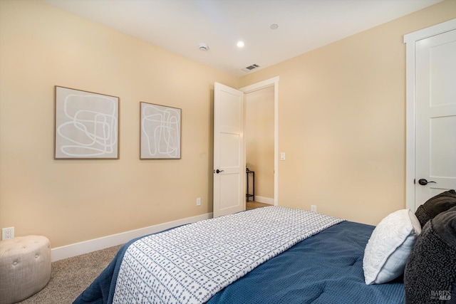 bedroom featuring recessed lighting, carpet, visible vents, and baseboards