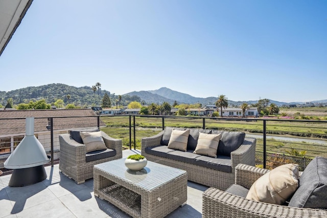 45 Golden Hind Psge, Corte Madera, CA 94925 - bedroom with a sink, ensuite bath, a ceiling fan, baseboards, and light wood-style floors