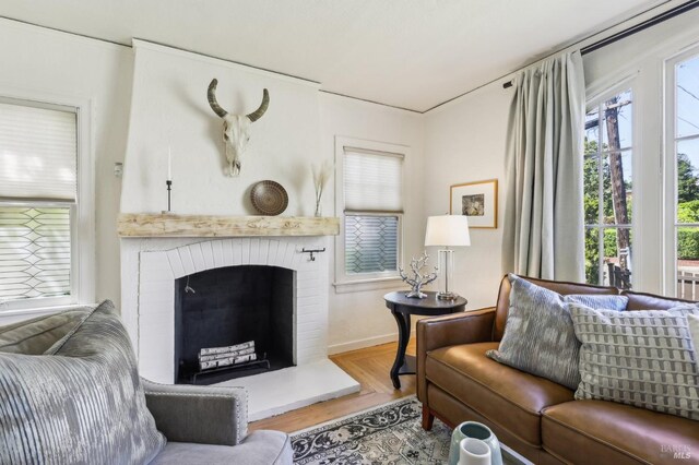 17 Hanns Ave, Vallejo, CA 94590 - living area with a brick fireplace