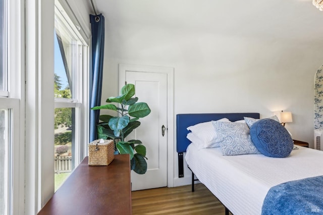 17 Hanns Ave, Vallejo, CA 94590 - bedroom with wood finished floors