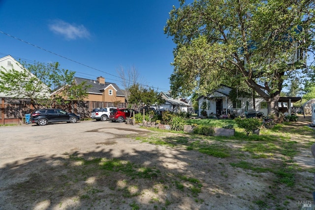 view of yard featuring a residential view