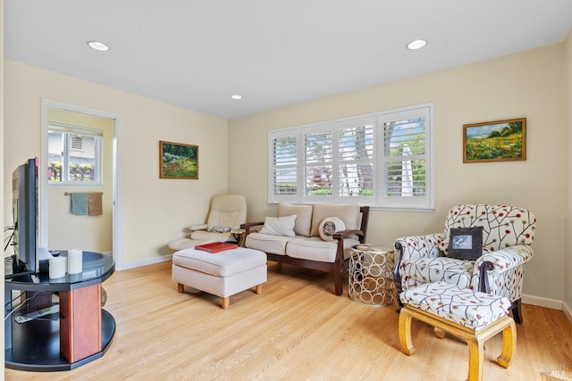 195 Mountain Vista Pl, Santa Rosa, CA 95409 - living area featuring wood finished floors, healthy amount of natural light, baseboards, and recessed lighting