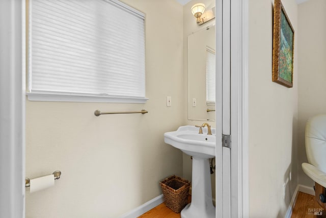 195 Mountain Vista Pl, Santa Rosa, CA 95409 - bathroom with baseboards and wood finished floors