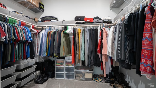 2350 White Dr, Fairfield, CA 94533 - spacious closet with carpet floors
