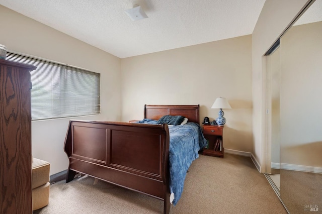 215 Iowa St, Santa Rosa, CA 95401 - bedroom with a ceiling fan, ornamental molding, washer / clothes dryer, and light wood-style floors