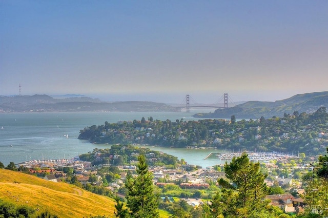 86 Sugarloaf Dr, Tiburon, CA 94920 - exterior space featuring a mountain view