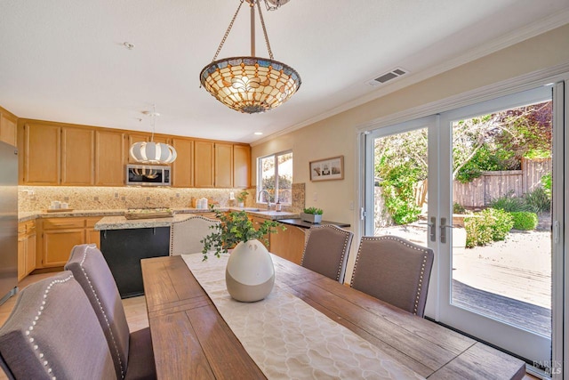 119 Philip Dr, Healdsburg, CA 95448 - dining space featuring crown molding and french doors
