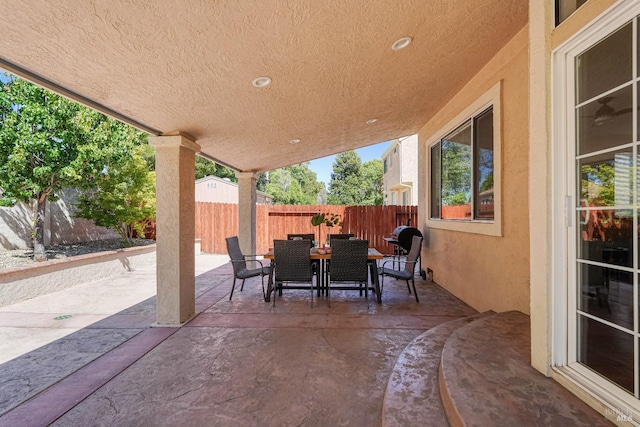 1006 Armsby Way, Suisun City, CA 94585 - fenced backyard with outdoor dining space and a patio area