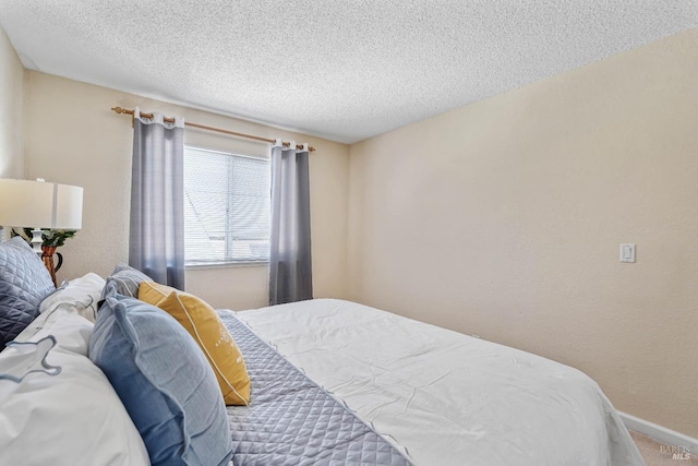 1006 Armsby Way, Suisun City, CA 94585 - carpeted bedroom featuring a textured ceiling and baseboards