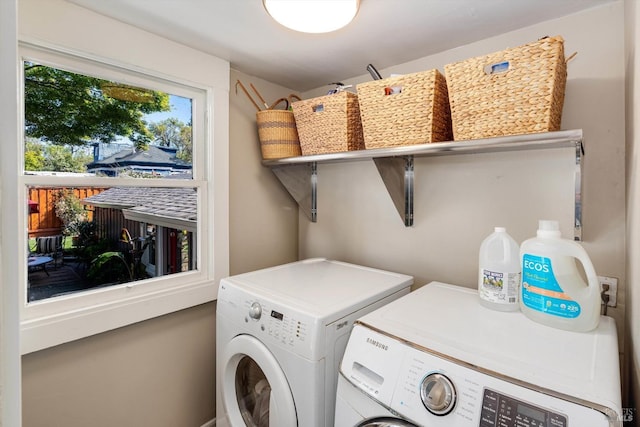 1416 F St, Napa, CA 94559 - laundry area with independent washer and dryer