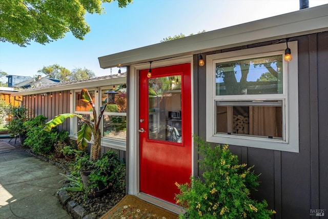 1416 F St, Napa, CA 94559 - doorway to property with board and batten siding
