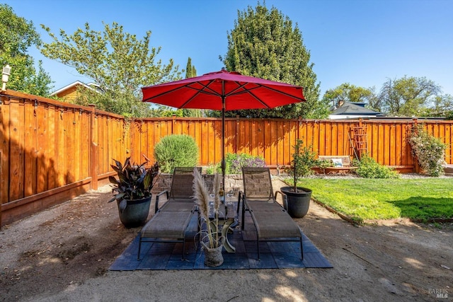 1416 F St, Napa, CA 94559 - fenced backyard with a patio area