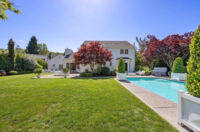 8 Greensburgh Ln, San Anselmo, CA 94960 - outdoor pool with outdoor lounge area and a patio area