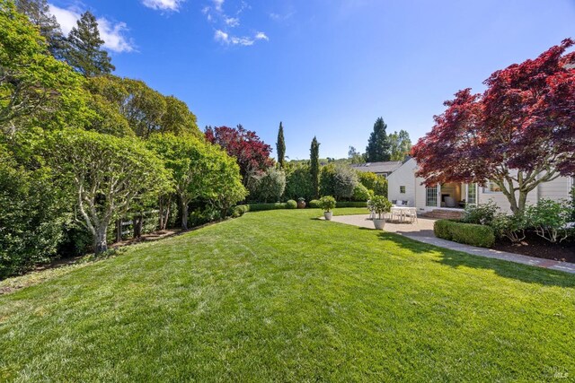 8 Greensburgh Ln, San Anselmo, CA 94960 - outdoor pool featuring a patio area