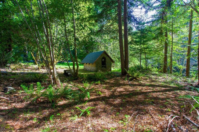 40050 Wilderness Lodge Rd, Branscomb, CA 95417