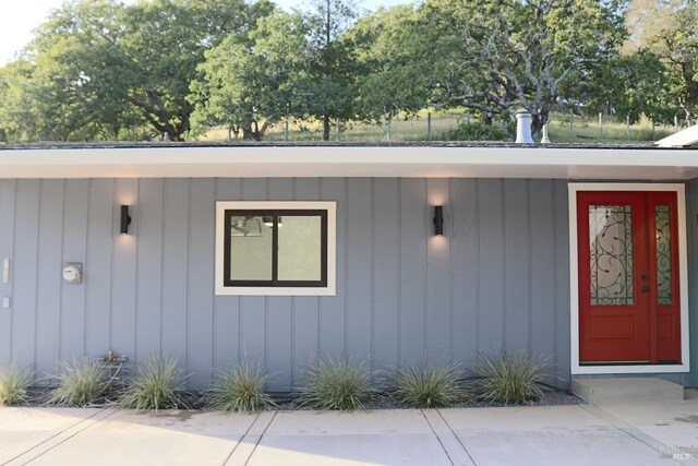 8 Shon Ct, Novato, CA 94947 - doorway to property featuring covered porch