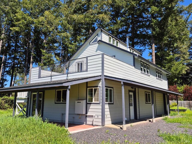 view of front of home with an attached garage