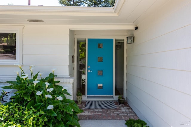 view of property entrance
