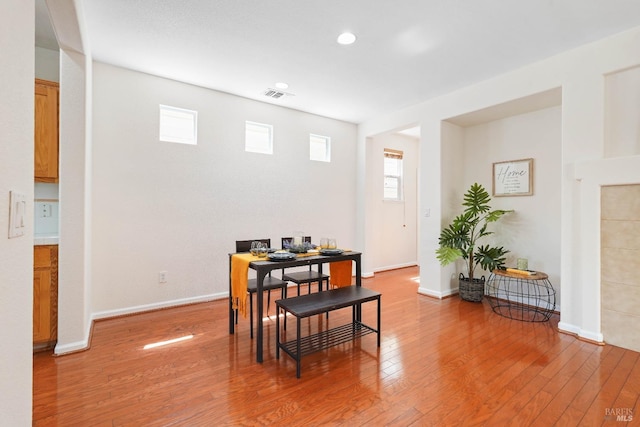 1606 Chamberlain Dr, Fairfield, CA 94533 - dining area featuring visible vents, recessed lighting, baseboards, and light wood-style floors