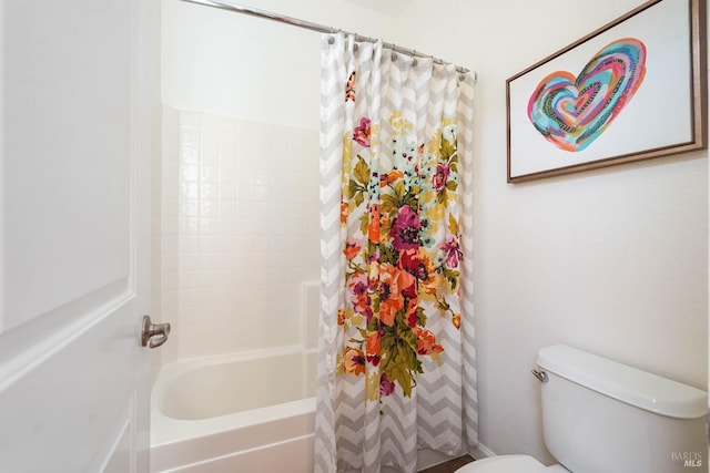 1606 Chamberlain Dr, Fairfield, CA 94533 - bathroom with toilet and shower / bath combination with curtain
