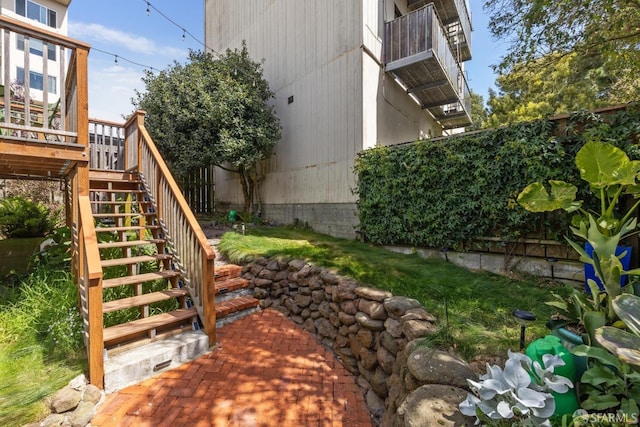 22 Wood St, San Francisco, CA 94118 - view of yard featuring stairs