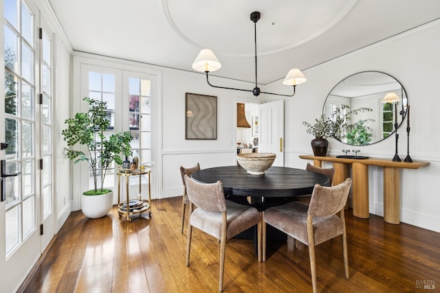 18 Egret Way, Mill Valley, CA 94941 - dining room with dark wood-style flooring, crown molding, and baseboards