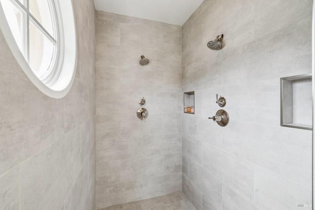 18 Egret Way, Mill Valley, CA 94941 - full bath with a tile shower