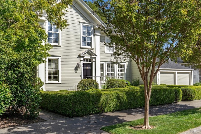view of front of house