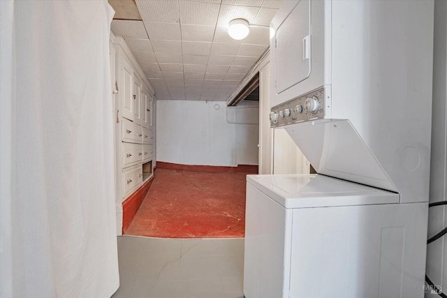 337 Madrone Ave, Larkspur, CA 94939 - laundry area featuring stacked washer and clothes dryer